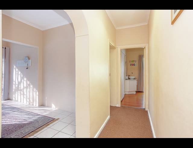 4 BEDROOM HOUSE FOR SALE IN BOSTON